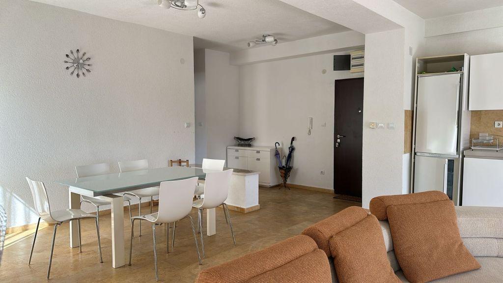Spacious 124 m² Apartment with Sea View in the Center of Budva